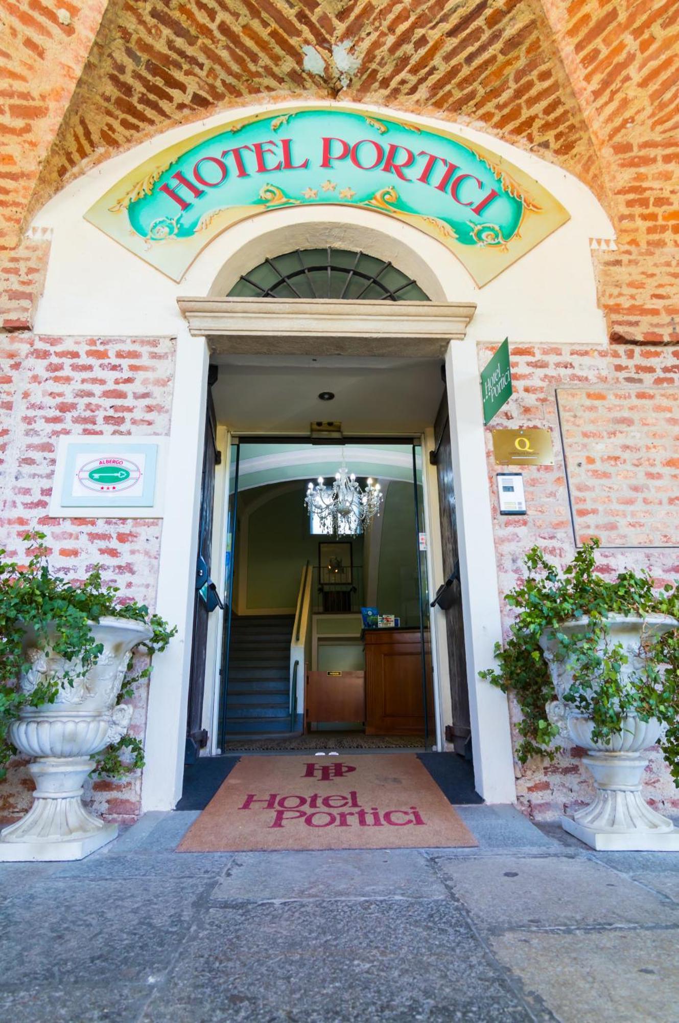 Hotel Portici Vicoforte Extérieur photo