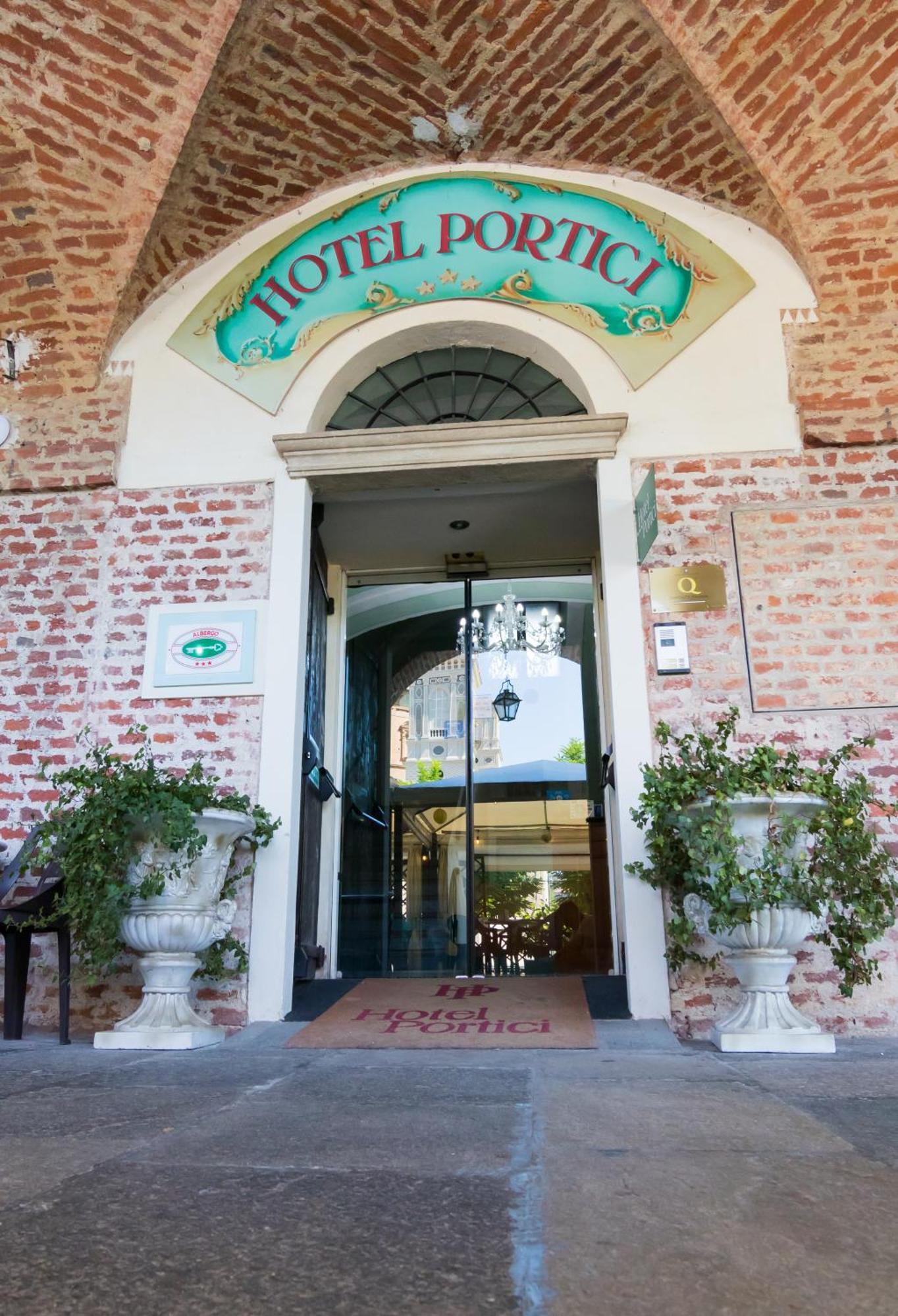 Hotel Portici Vicoforte Extérieur photo