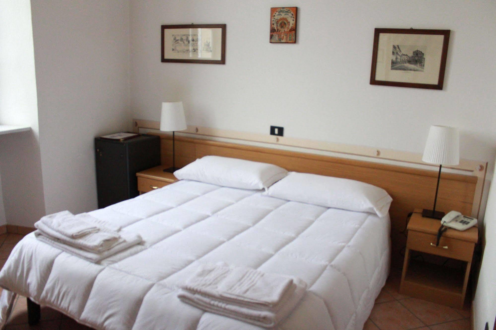 Hotel Portici Vicoforte Extérieur photo